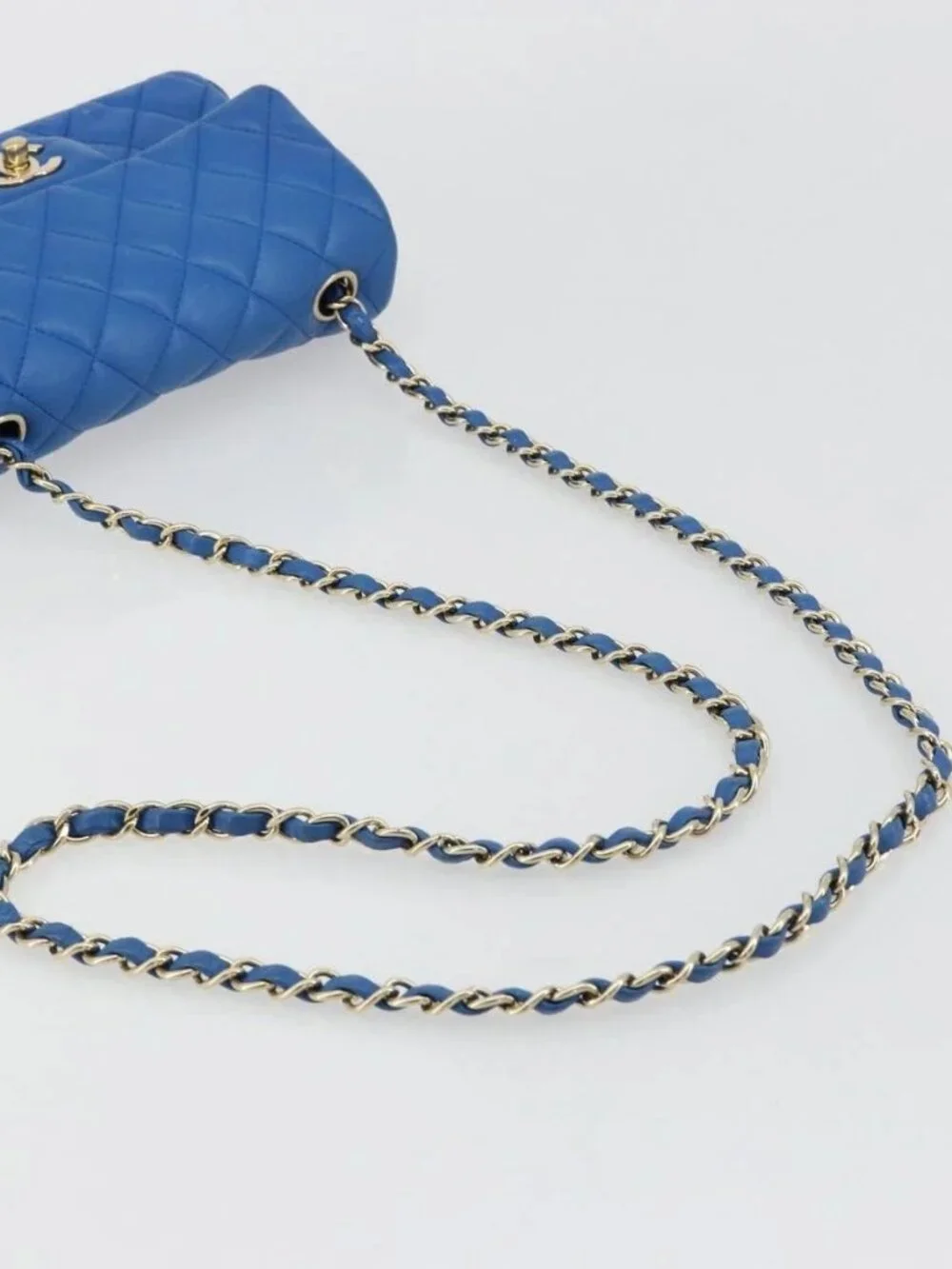 CHANEL Mini Matelasse 19 Chain Bag Lamb Skin Blue Gold CC Auth 182032SAV